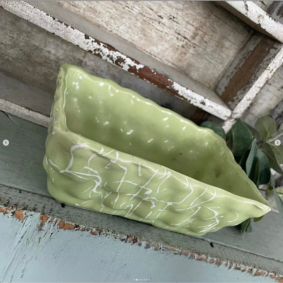 Vintage Pottery Planter Pale Green White Spatterware Scallop Rim Rectangular - Picture 2 of 7